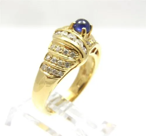 0.43CT GENIUNE CABOCHON SAPPHIRE & DIAMOND RING IN HEAVY SOLID 18K YELLOW GOLD