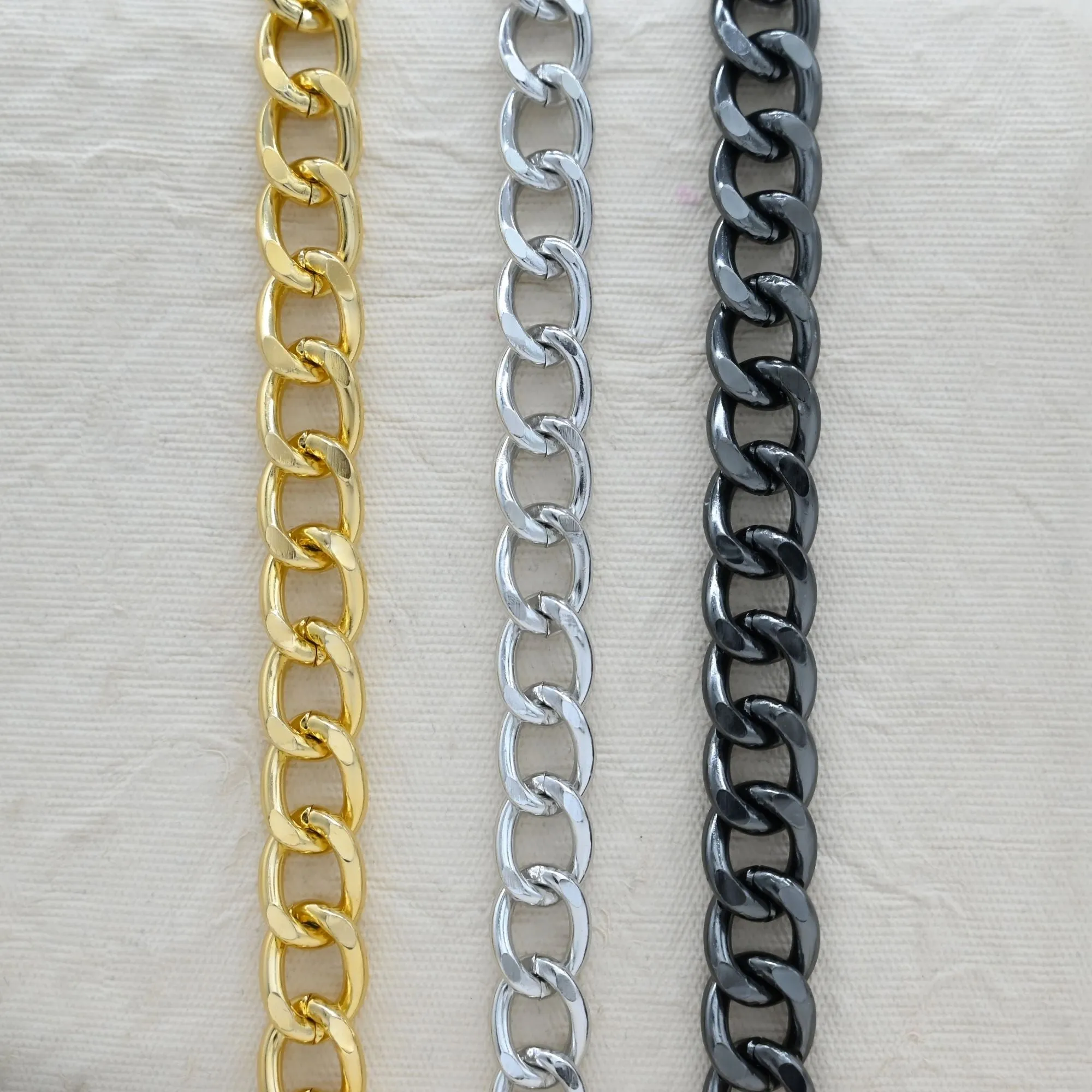 Aluminium Chain | Size : W-13mm H-17mm | Qty : 1mtr | JT-16-57-10