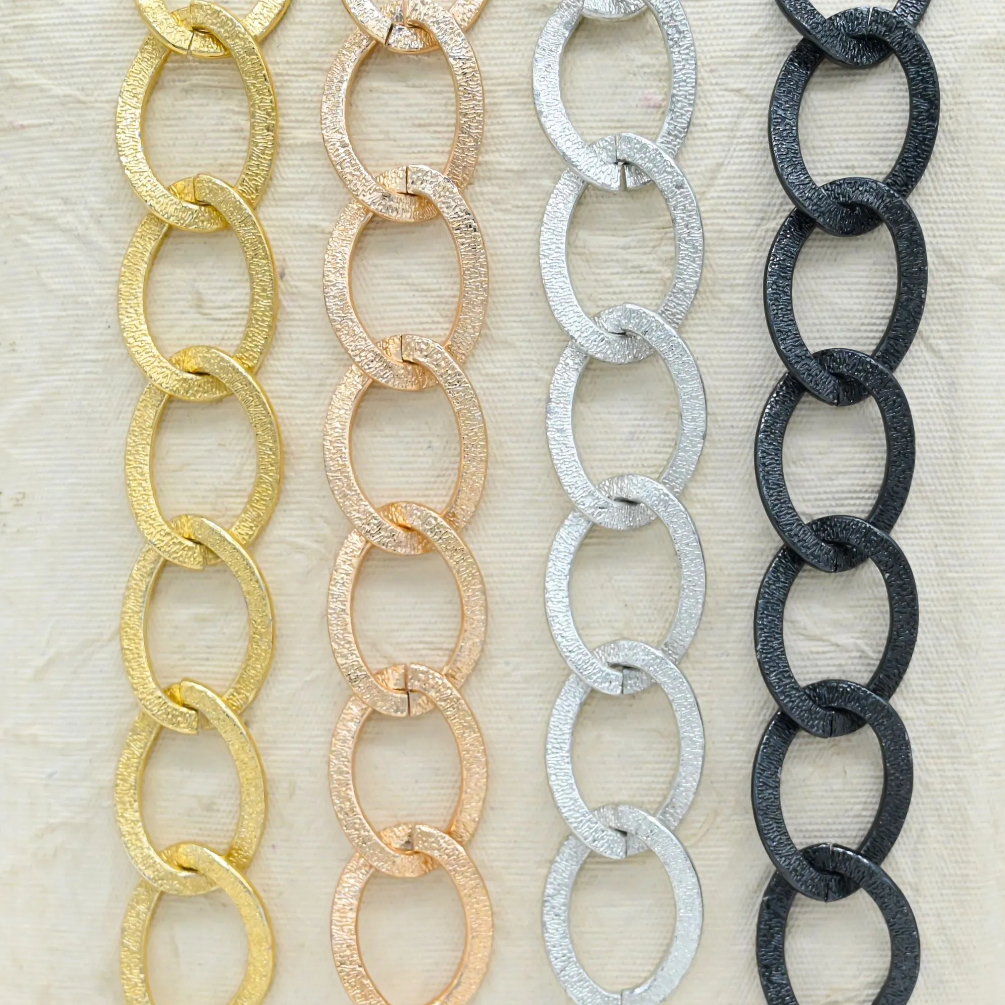 Aluminium Chain | Size : W-25mm H-34mm | Qty : 1mtr | JT-19-35-37
