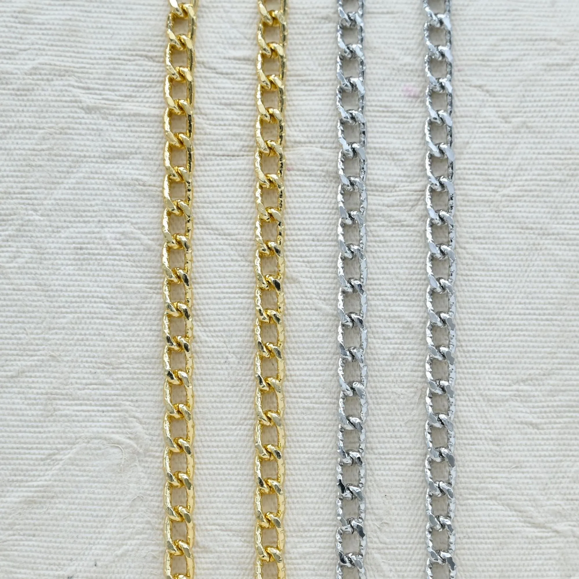 Aluminium Chain | Size : W-6mm H-9mm | Qty : 1mtr | JT-14-43-8