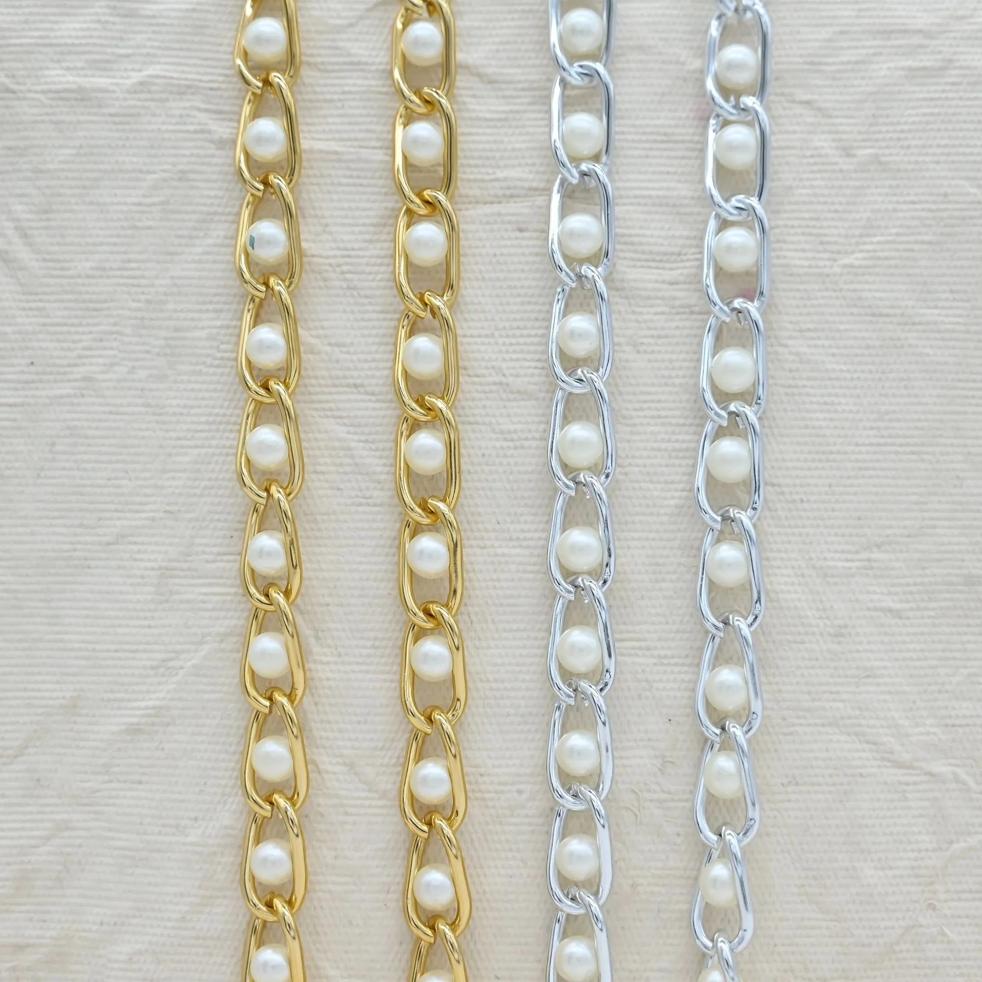 Aluminium Chain | Size : W-8mm H-16mm | Qty : 1mtr | JT-9-35-6