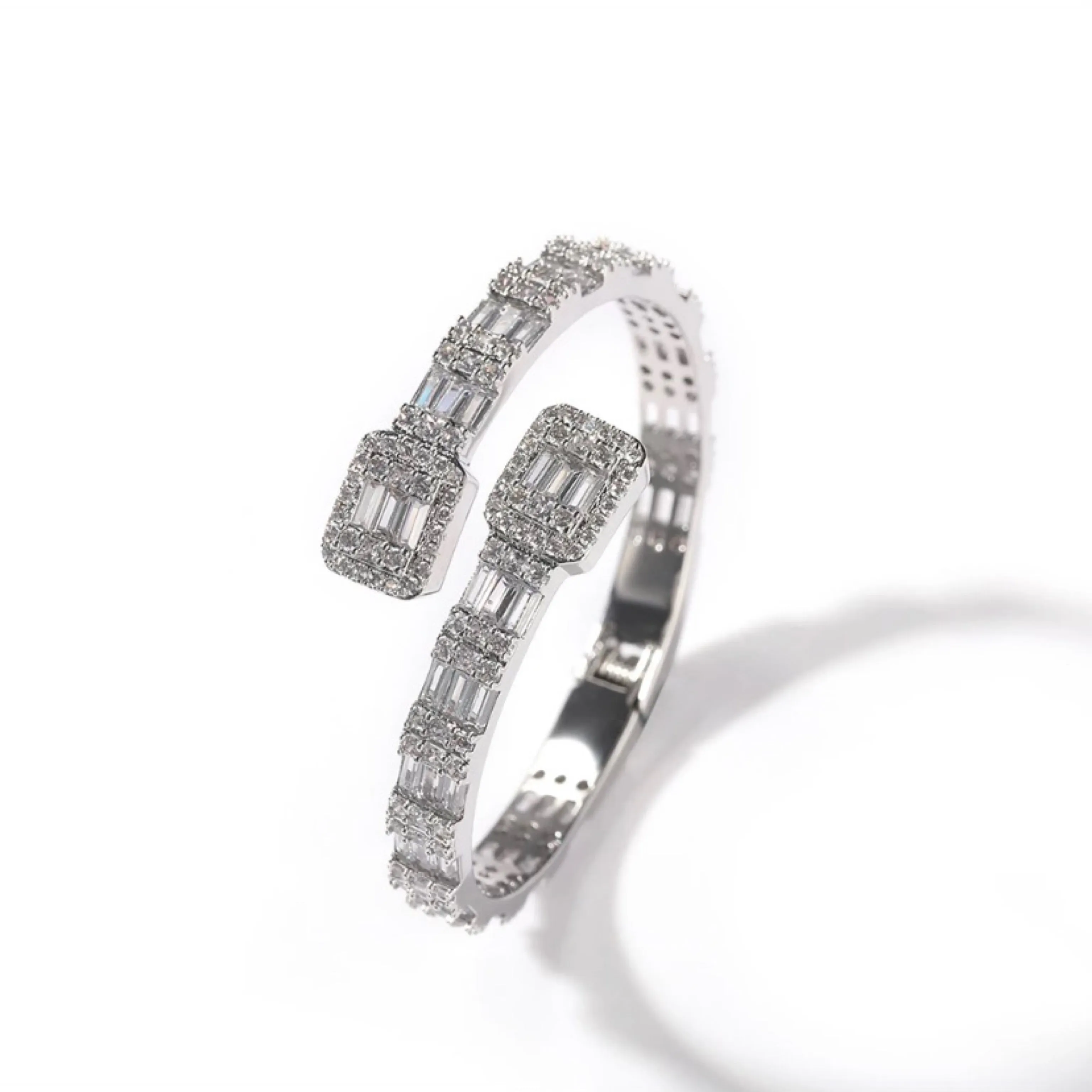 BAGUETTE BANGLE