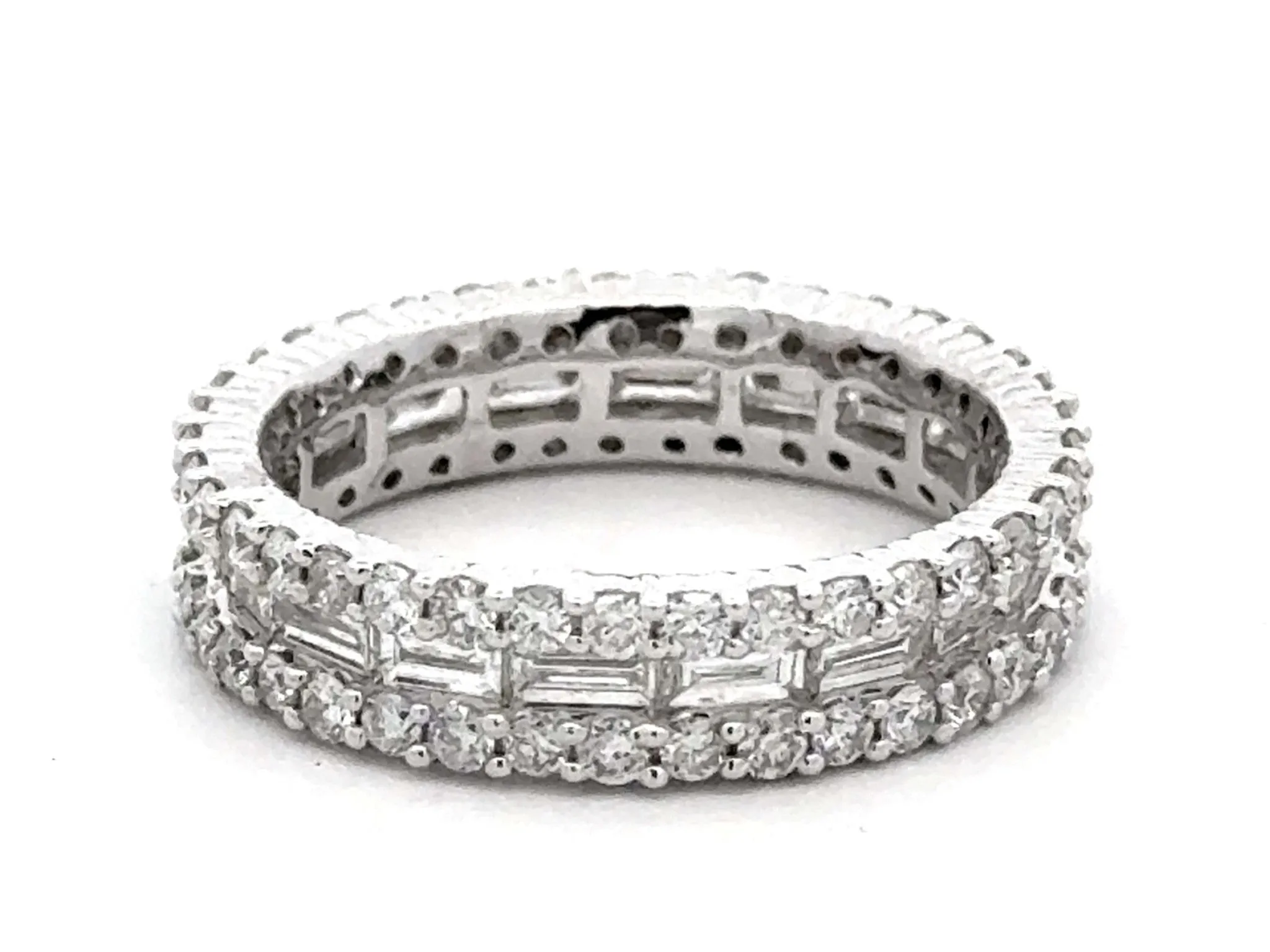 Baguette Diamond Center with Brilliant Cut Diamond Bands 18k White Gold