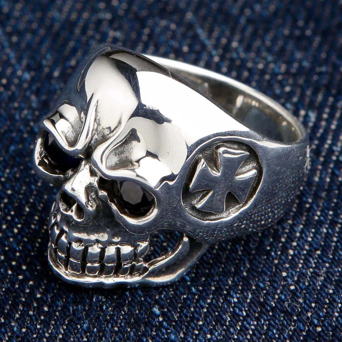 Blue Eyes Skull Sterling Silver Ring