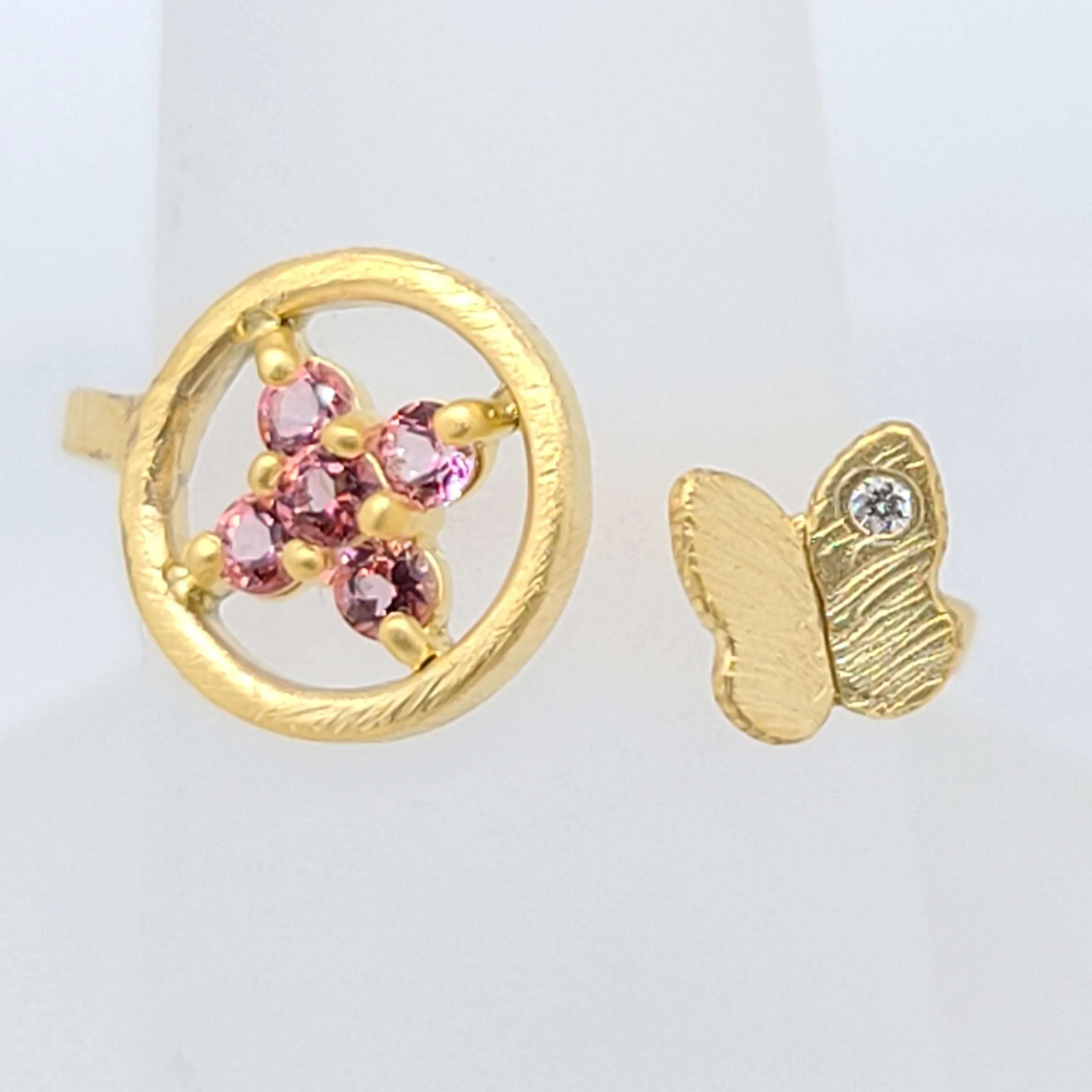 Buttefly Circle Ring