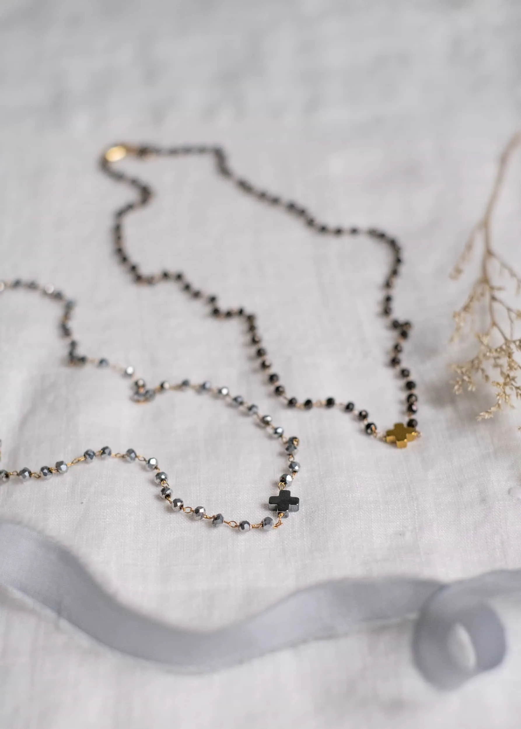 Crossroads Choker Necklace