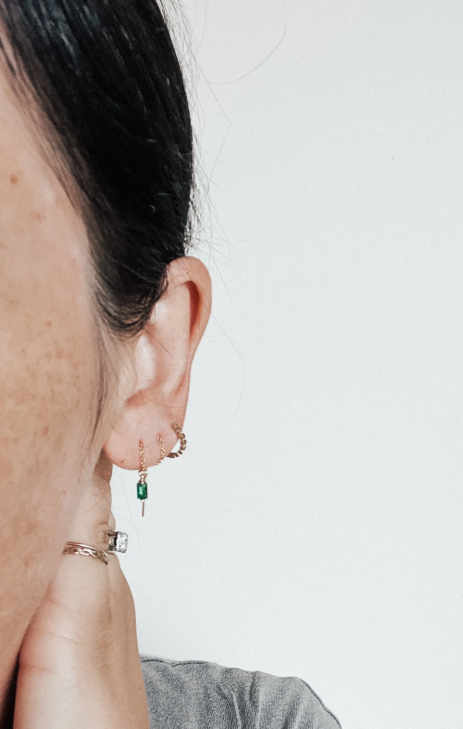 EAR THREADER