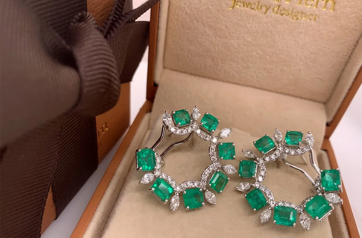 Earrings 18kt White Gold Look-At-Me Emeralds & Diamonds