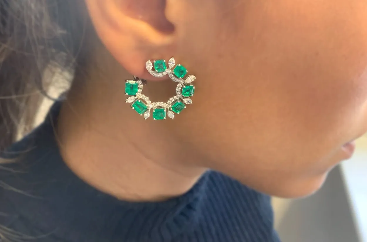 Earrings 18kt White Gold Look-At-Me Emeralds & Diamonds