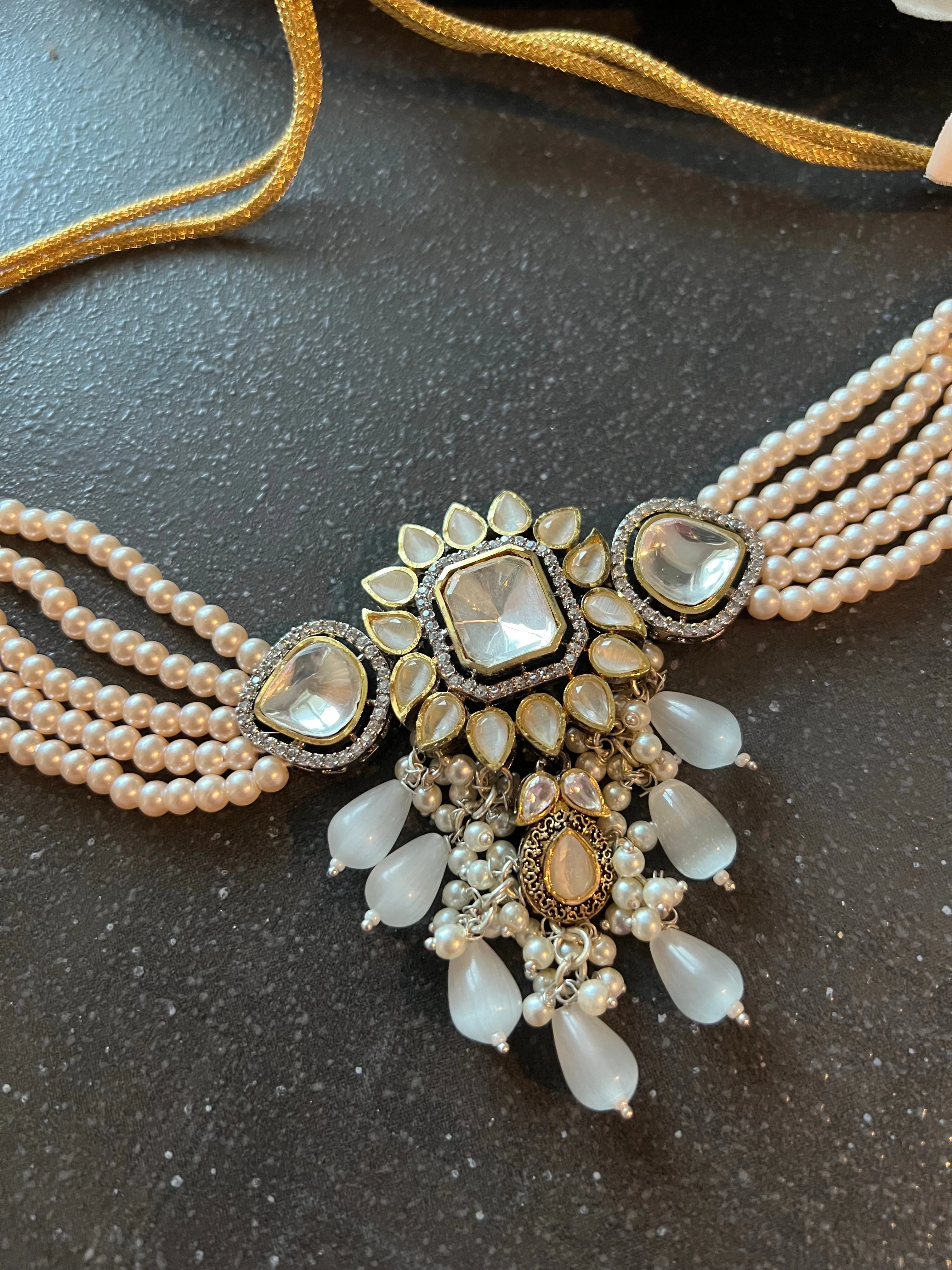Exquisite Victorian Kundan Choker Necklace with Earrings - Timeless Elegance and Royal Charm