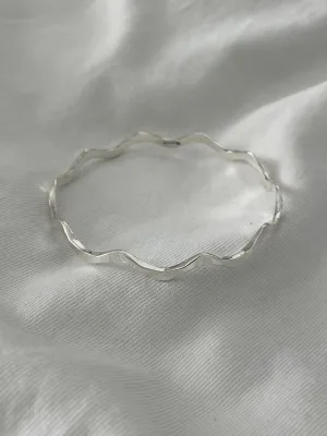 Hola Bella Squiggle Bangle