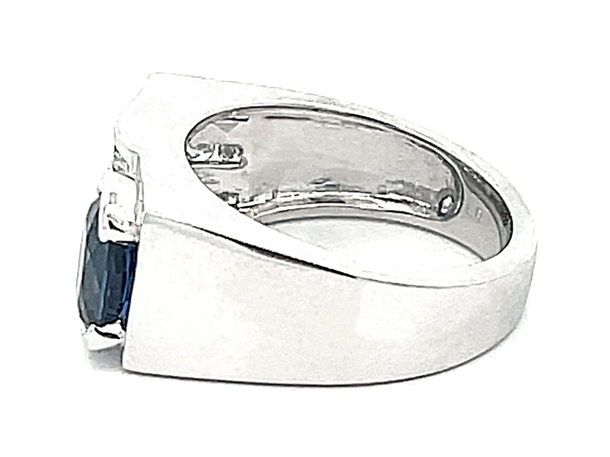 Oval Blue Sapphire Diamond Ring in Platinum