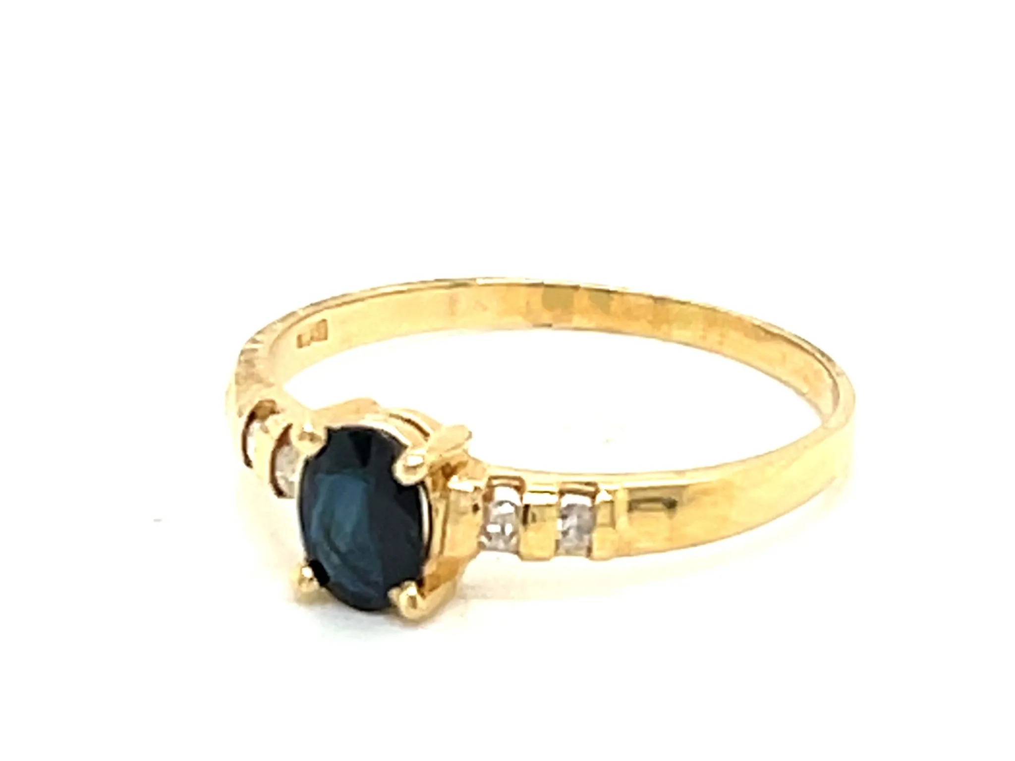 Sapphire and Diamond Ring in 14k Yellow Gold