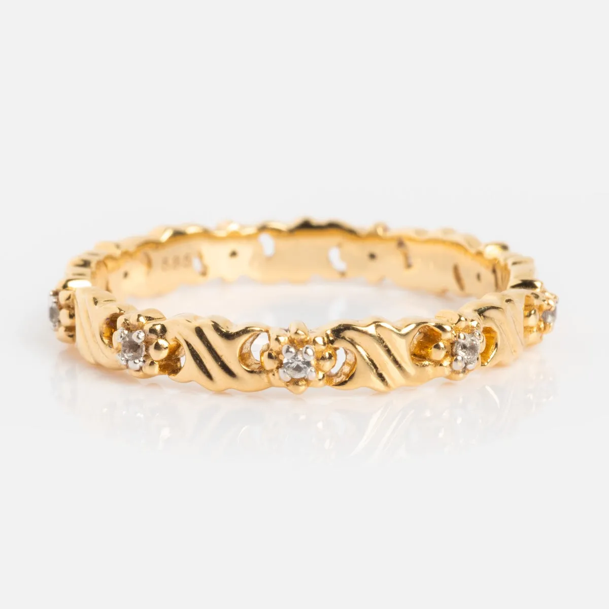 Solid Gold Vintage Inspired Sapphire Floral Band