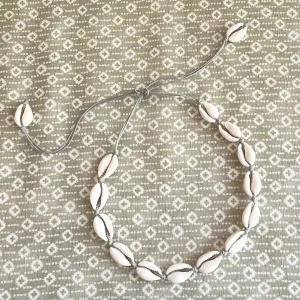 Tie Cowrie Necklace