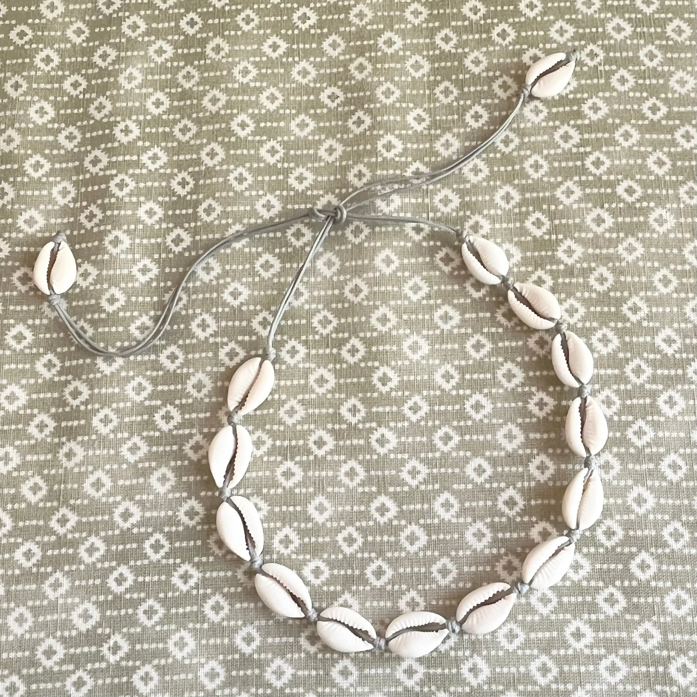 Tie Cowrie Necklace