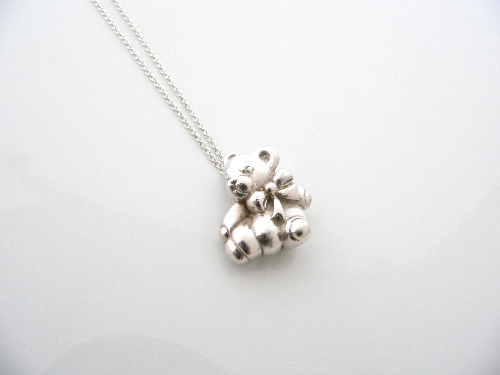 Tiffany & Co Silver Teddy Bear Ribbon Bow Necklace Pendant Chain Gift Child Kid