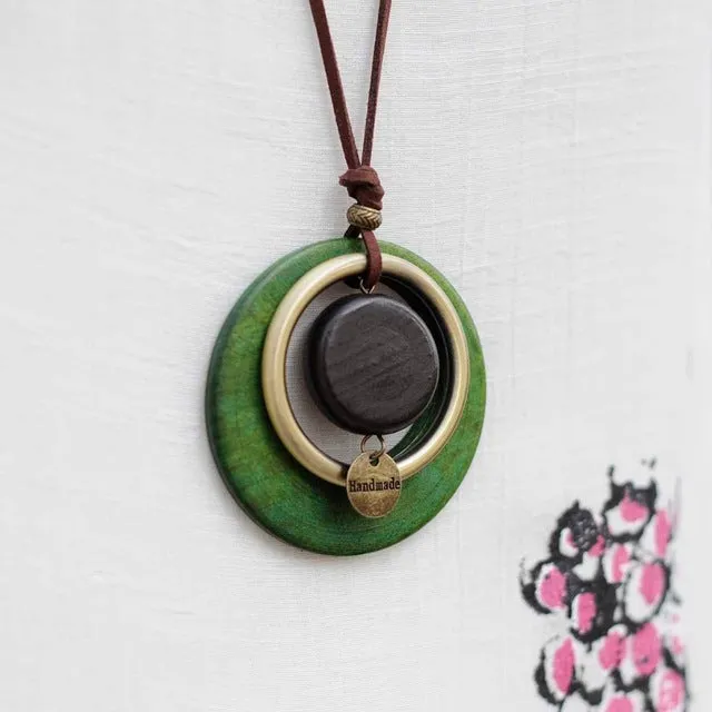 Trendy Wooden Choker Necklace.